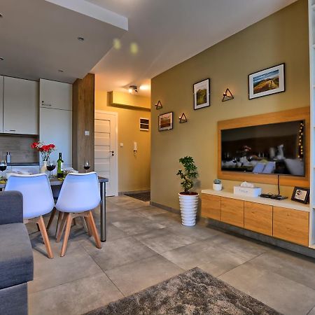 Apartament Diamentowy เลสโก ภายนอก รูปภาพ