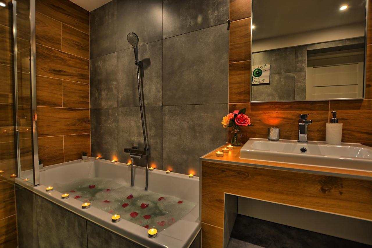 Apartament Diamentowy เลสโก ภายนอก รูปภาพ