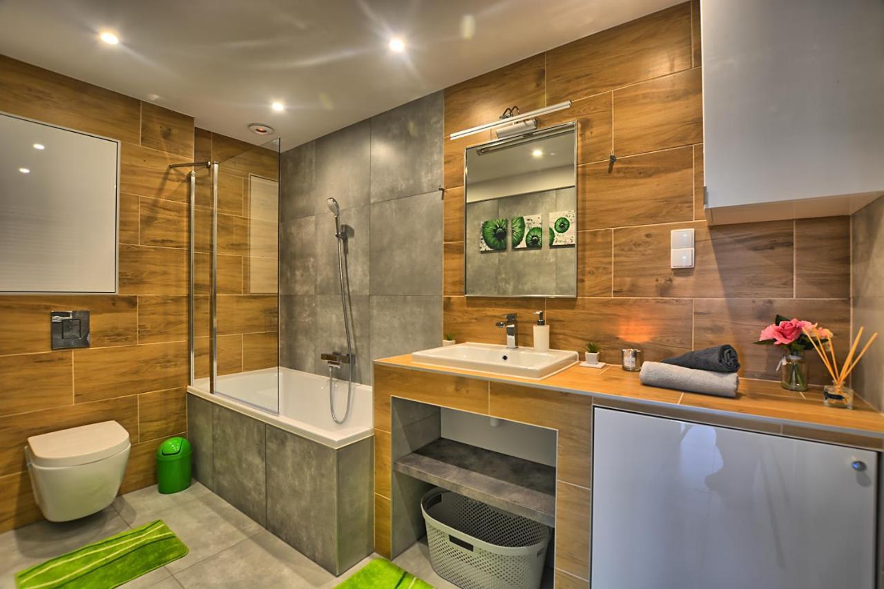 Apartament Diamentowy เลสโก ภายนอก รูปภาพ